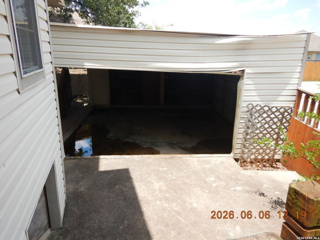 616 Fern Meadow Dr, Universal City, TX 78148
