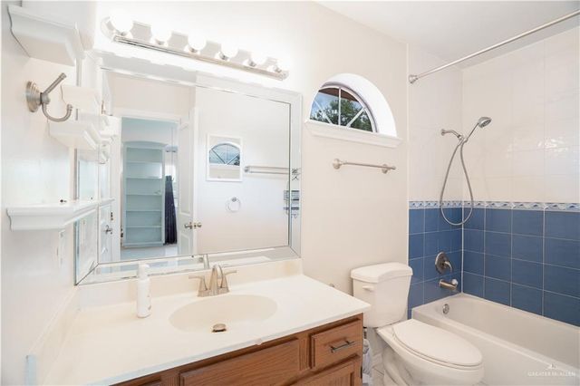 613 Escandon Avenue, Rancho Viejo, TX 78575