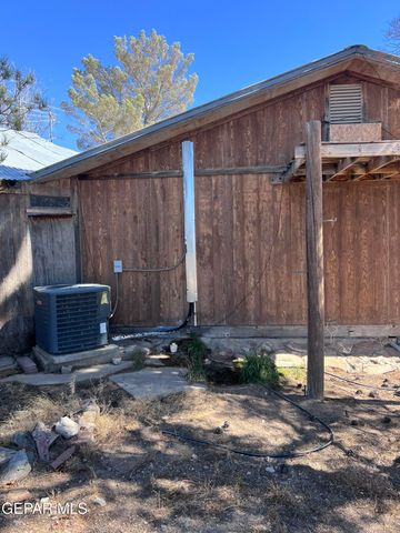 816 N Martin Avenue, Sierra Blanca, TX 79851