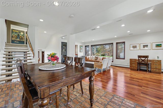 312 Terry Avenue, Rochester, MI 48307
