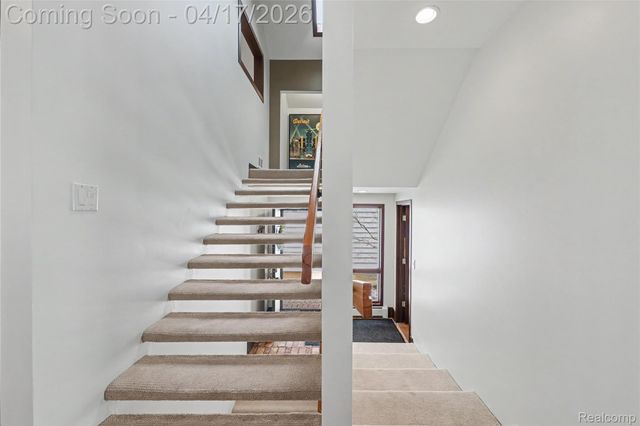 312 Terry Avenue, Rochester, MI 48307