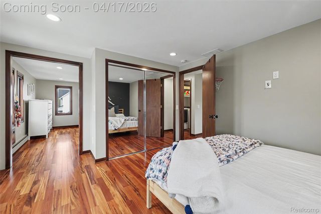 312 Terry Avenue, Rochester, MI 48307