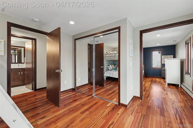 312 Terry Avenue, Rochester, MI 48307