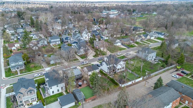 312 Terry Avenue, Rochester, MI 48307