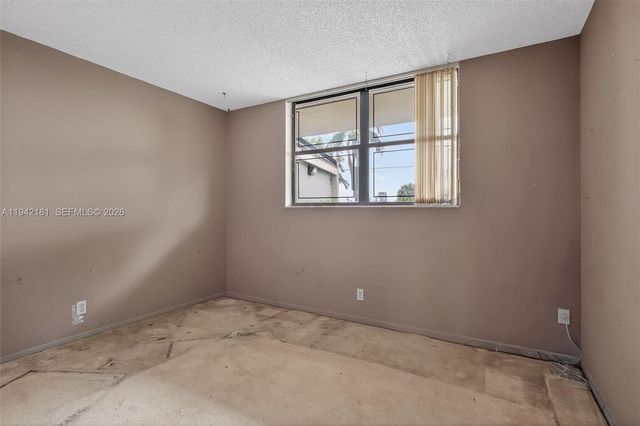 114 Lake Emerald Drive 104, Oakland Park, FL 33309