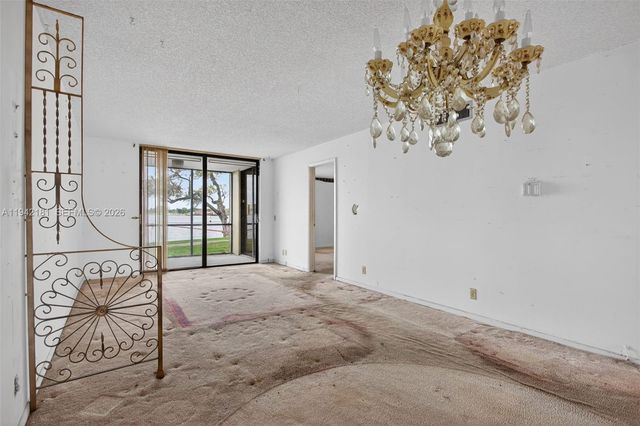 114 Lake Emerald Drive 104, Oakland Park, FL 33309