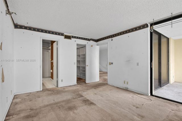 114 Lake Emerald Drive 104, Oakland Park, FL 33309
