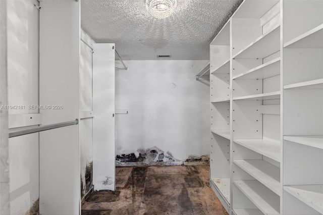 114 Lake Emerald Drive 104, Oakland Park, FL 33309