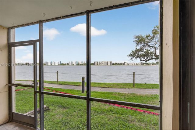 114 Lake Emerald Drive 104, Oakland Park, FL 33309
