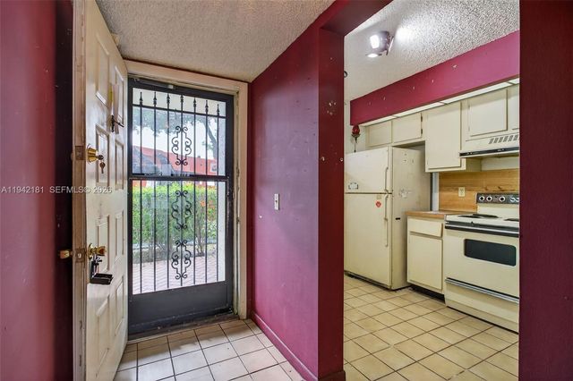 114 Lake Emerald Drive 104, Oakland Park, FL 33309