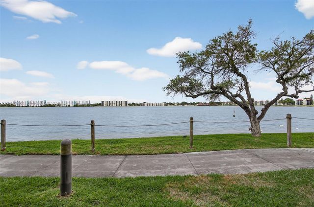 114 Lake Emerald Drive 104, Oakland Park, FL 33309