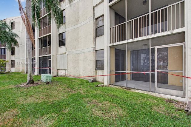 114 Lake Emerald Drive 104, Oakland Park, FL 33309