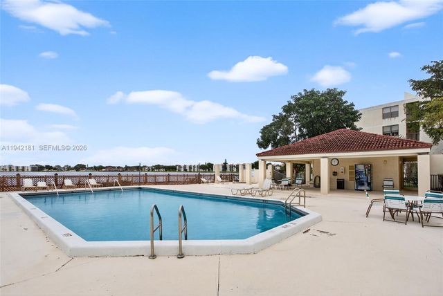 114 Lake Emerald Drive 104, Oakland Park, FL 33309