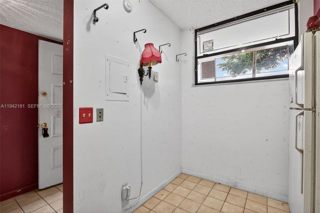 114 Lake Emerald Drive 104, Oakland Park, FL 33309