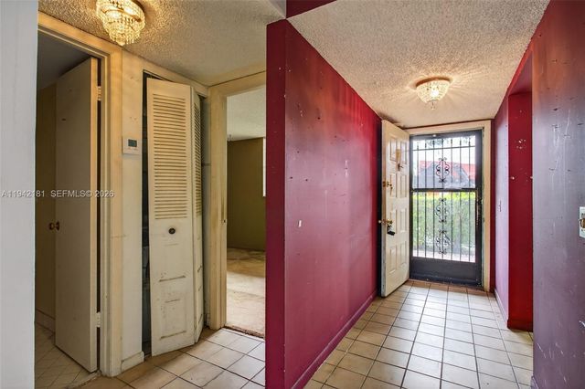 114 Lake Emerald Drive 104, Oakland Park, FL 33309