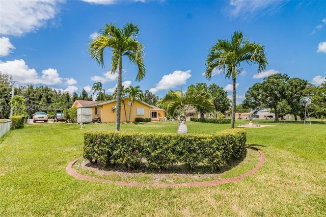 13450 SW 26th St, Davie, FL 33325
