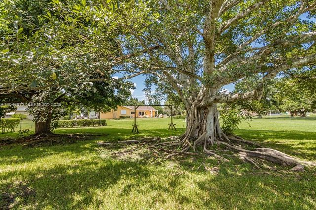 13450 SW 26th St, Davie, FL 33325