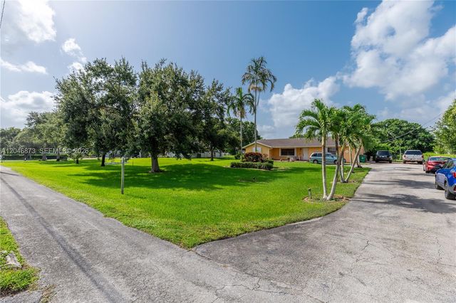 13450 SW 26th St, Davie, FL 33325
