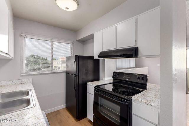 4867 W PALO VERDE Drive, Glendale, AZ 85301