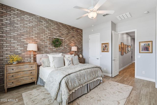 11538 W Montansoro Lane, Peoria, AZ 85383