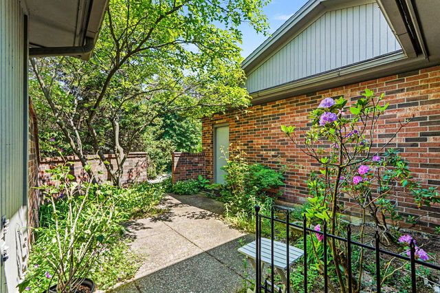 3598 Charlevoix Drive SE 116, Grand Rapids, MI 49546