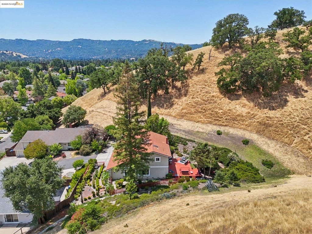 2353 Benham Ct, Walnut Creek, CA 94596