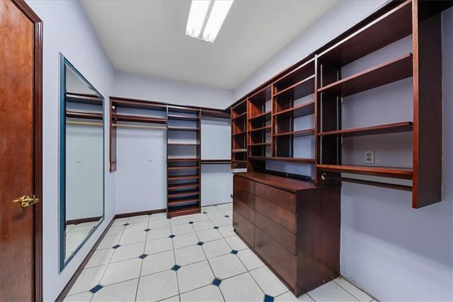 1573 N 1100 Road, Lawrence, KS 66046