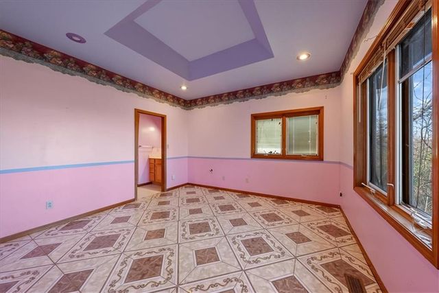 1573 N 1100 Road, Lawrence, KS 66046