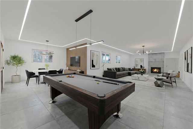 1573 N 1100 Road, Lawrence, KS 66046