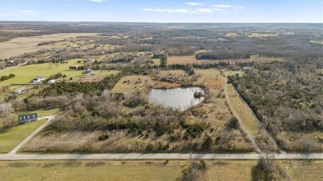 1573 N 1100 Road, Lawrence, KS 66046