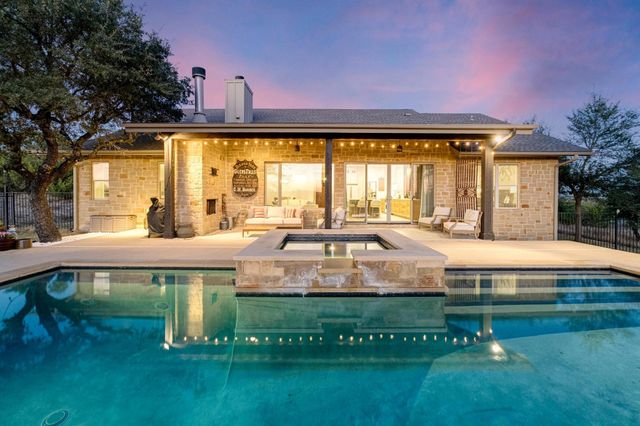 321 Running Deer LN, Dripping Springs, TX 78620