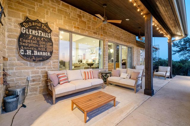 321 Running Deer LN, Dripping Springs, TX 78620