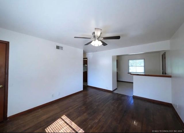 5462 N Johnstown Avenue, Tulsa, OK 74126