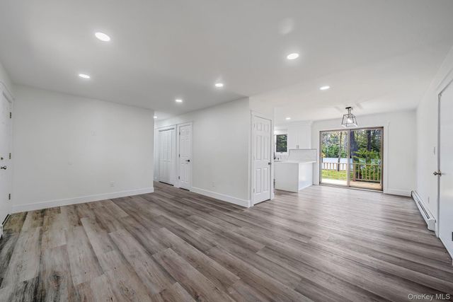 104 Cedarhurst Avenue, Medford, NY 11763