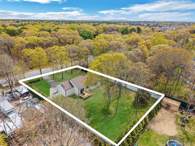 104 Cedarhurst Avenue, Medford, NY 11763