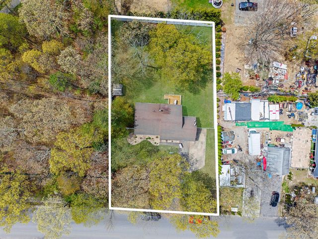 104 Cedarhurst Avenue, Medford, NY 11763