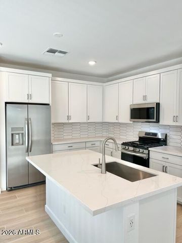 9233 E Smith Avenue, Mesa, AZ 85212