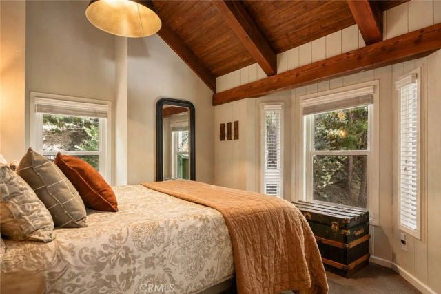 493 Pioneer, Lake Arrowhead, CA 92352