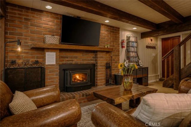 493 Pioneer, Lake Arrowhead, CA 92352