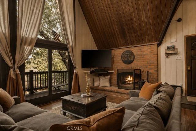 493 Pioneer, Lake Arrowhead, CA 92352