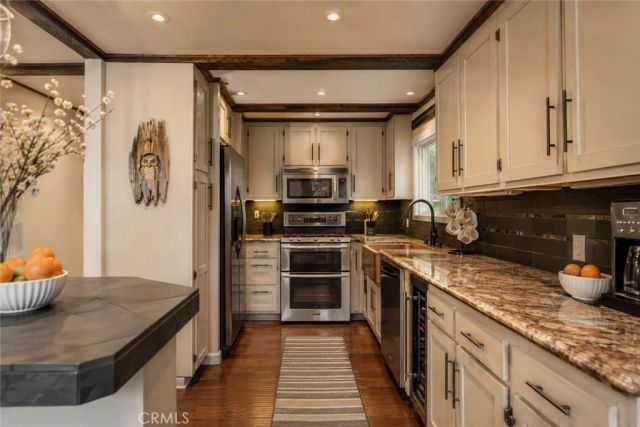 493 Pioneer, Lake Arrowhead, CA 92352