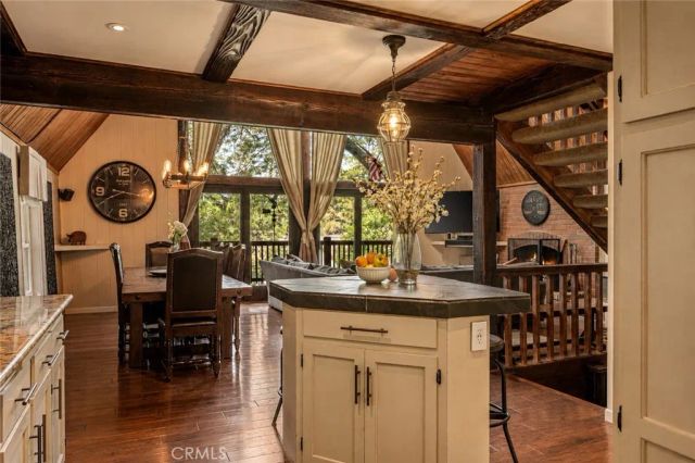 493 Pioneer, Lake Arrowhead, CA 92352
