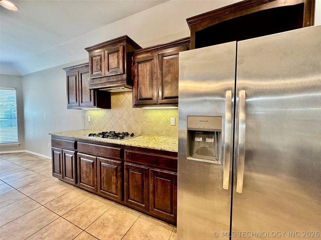 4405 N Oak Avenue, Broken Arrow, OK 74012