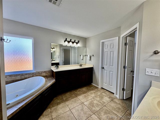 4405 N Oak Avenue, Broken Arrow, OK 74012