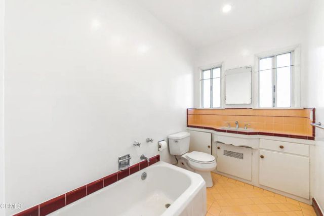 5512 Vantage Avenue, Valley Village, CA 91607