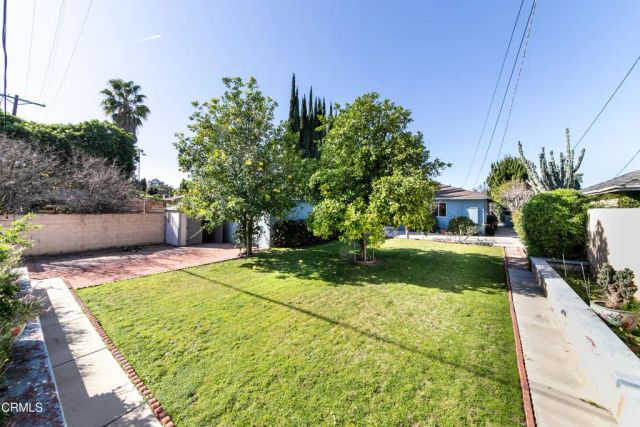 5512 Vantage Avenue, Valley Village, CA 91607