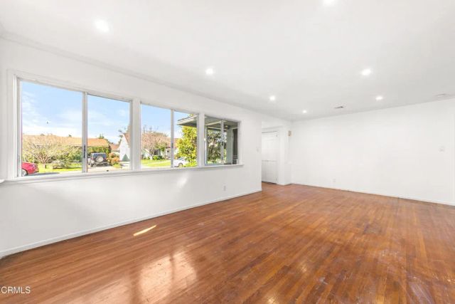 5512 Vantage Avenue, Valley Village, CA 91607