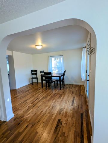 27 W Wood Street, Newaygo, MI 49337