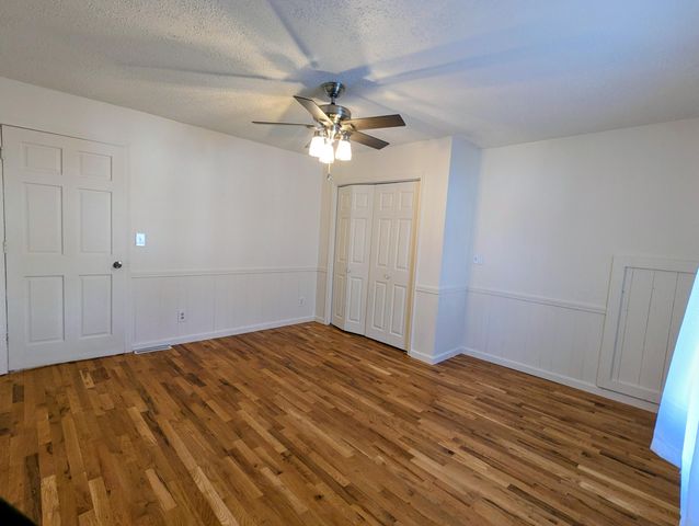 27 W Wood Street, Newaygo, MI 49337