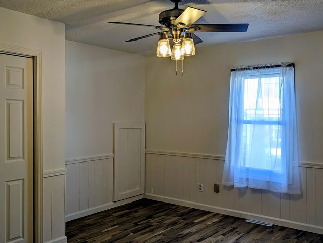 27 W Wood Street, Newaygo, MI 49337